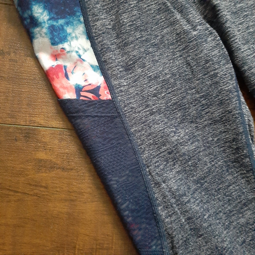 Nanette Lepore Play Floral Cropped Leggings Small - Picture 4 of 10